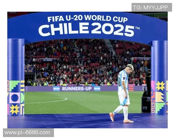 男足球星二选一谁更具实力与潜力挑战足球世界顶尖位置 男足球星二选一谁更具实力与潜力挑战足球世界顶尖位置